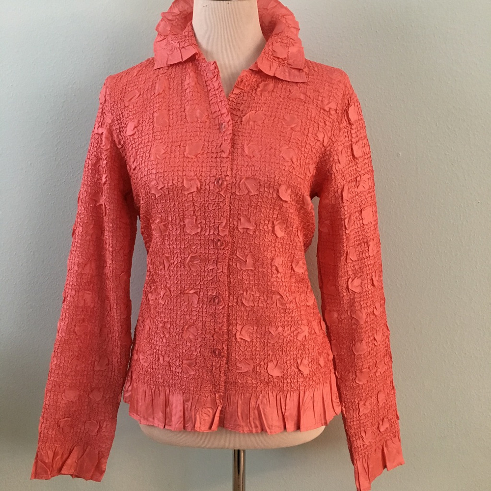 Super Lightweight Rose-Colored Textured Top